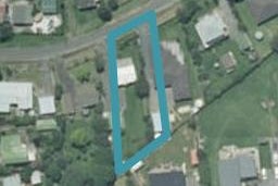 8 F Lowry Road, WHAKATIWAI, MIRANDA