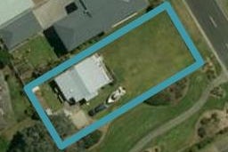 211 One Tree Point Road, One Tree Point