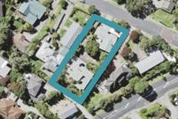 2/4 Lyons Avenue, Murrays Bay, Auckland
