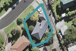 6 Radiata Lane, Chatswood, Auckland