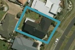12 Key West Drive, One Tree Point