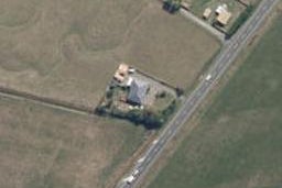 451 State Highway 1, Bulls