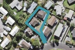 2/22 Madigan Place, Glendene, Auckland