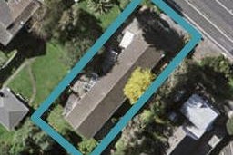 2/25 Lagoon Drive, Panmure, Auckland