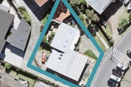 2/31 Manly Esplanade, Browns Bay, Auckland