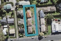 2/11 Manuka Rd, Bayview, North Shore City