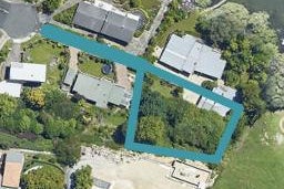 2 Manahi Avenue, Kawaha Point, Rotorua