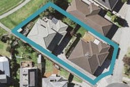 1/44 Headcorn Place, Botany Downs, Auckland