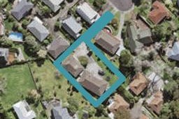 2/11 Lynngate Place, Hillcrest, Auckland