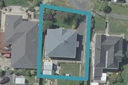 33 Scotland Terrace, Green Island, Dunedin