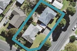 2/2 Spinella Drive, Bayview, Auckland