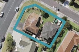 1/1 Delisle Place, Windsor Park, Auckland