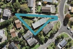 2/38 Ayton Drive, Totara Vale, Auckland