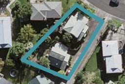 1/9 Grenadine Place, Unsworth Heights, Auckland