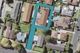 2/72 Sunderlands Road, Half Moon Bay, Auckland