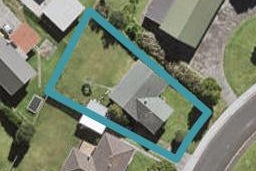 90 Greenslade Crescent, Northcote, Auckland