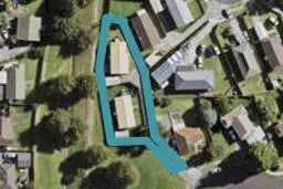 2/11 Blackgate Place, Weymouth, Auckland