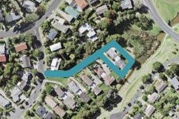 2/8 Scarlock Avenue, Browns Bay, Auckland