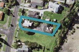 208 Riverside Avenue, Point England, Auckland