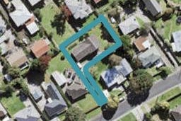 16 Fairclough Road, Beach Haven, Auckland