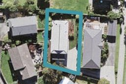 12A Halcombe Place, Green Bay, Auckland