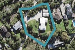 17 CHATHAM AVE, Paremoremo, Auckland