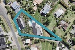 2/44 Tiri Road, Oneroa, Waiheke Island