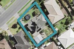 27 Taupiko Place, Green Bay, Auckland