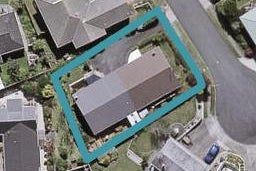 2/4 Renown Place, Spotswood, New Plymouth