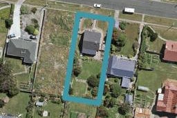 88 Foyle Street, Bluff