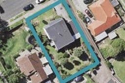 18 Dalwhinnie Parade, Highland Park, Auckland