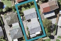 2/11 Chip Grove, Sunnyhills, Auckland