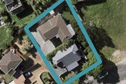 25B CASSANDRA GR, Totara Vale, Auckland