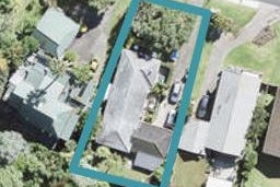 15 John Dee Crescent, Red Beach, Red Beach