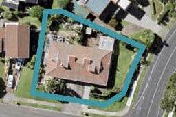 2/1 Arkley Avenue, Farm Cove, Auckland