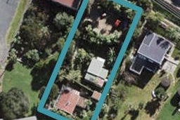 8 Hamilton Road, Surfdale, Waiheke Island