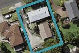 2/109 Redoubt Road, Goodwood Heights, Auckland