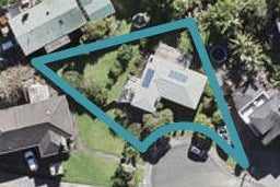 5 Cronin Place, Beach Haven, Auckland