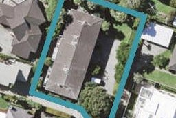 2/14 Frieston Road, Milford, Auckland