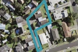 2/13 Challen Close, Conifer Grove, Takanini