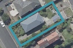 81 Isadore Road, Saint Clair, Dunedin
