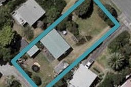 18 Hughes Street, Waikanae Beach, Waikanae