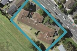 35 Akoranga Drive, Northcote, Auckland