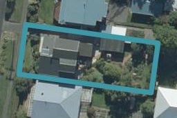 8 Wharfdale Street, Macandrew Bay, Dunedin