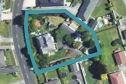 2 Elizabeth Grove, Stratford