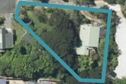 44 Cornwall Place, Tata Beach