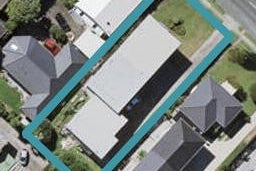 1/90 East Coast Road, Milford, Auckland