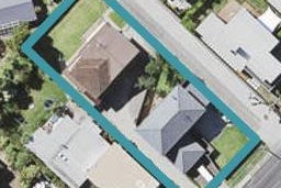 2/42 Aberdeen Road, Campbells Bay, Auckland