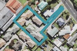 2/170 Hepburn Road, Glendene, Auckland