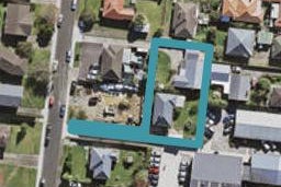 2/61 Greenslade Crescent, Northcote, Auckland
